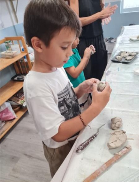 Poterie, activité extra-scolaire à l'école Boule et Billes