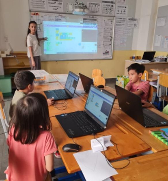 Programmation, activité extra-scolaire à l'école Boule et Billes